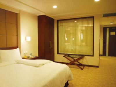 Days Hotel Changchun Zhuozhan Экстерьер фото